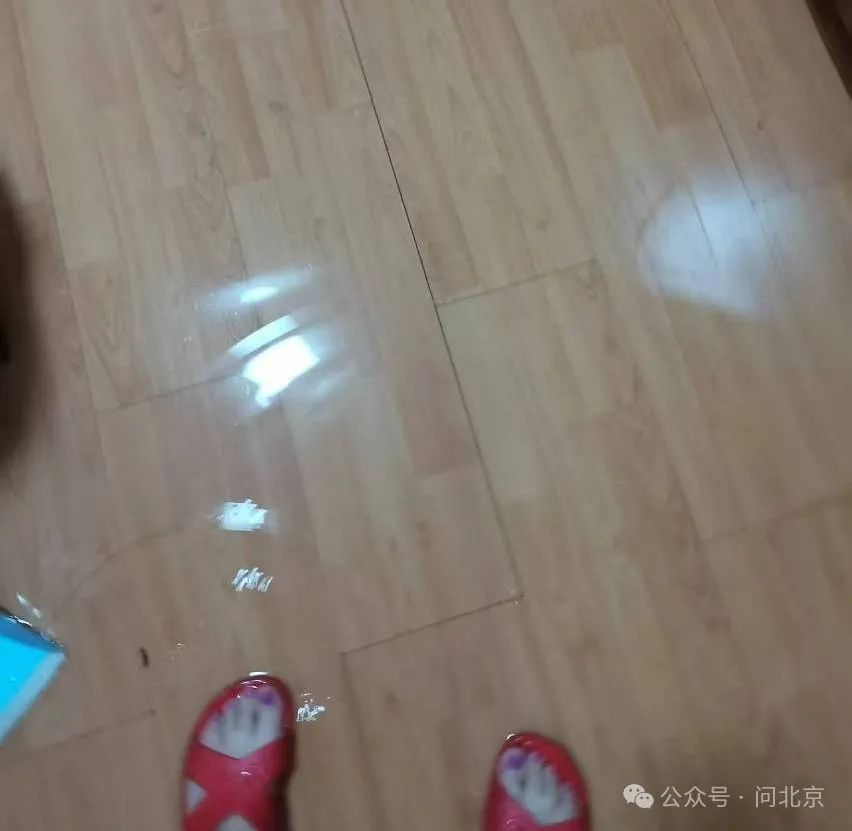 DƬ